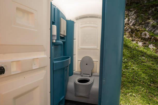 Porta potty delivery and setup in Paulsboro, NJ